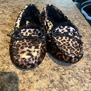 torrid leopard slippers size 10